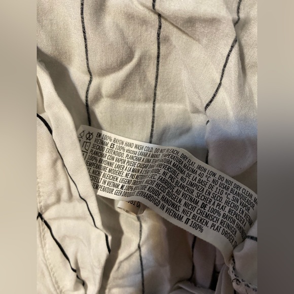 Forever21 F21 White Black Striped Crop Top Cropped V Neck Button Down Shirt Tie - Picture 5 of 5